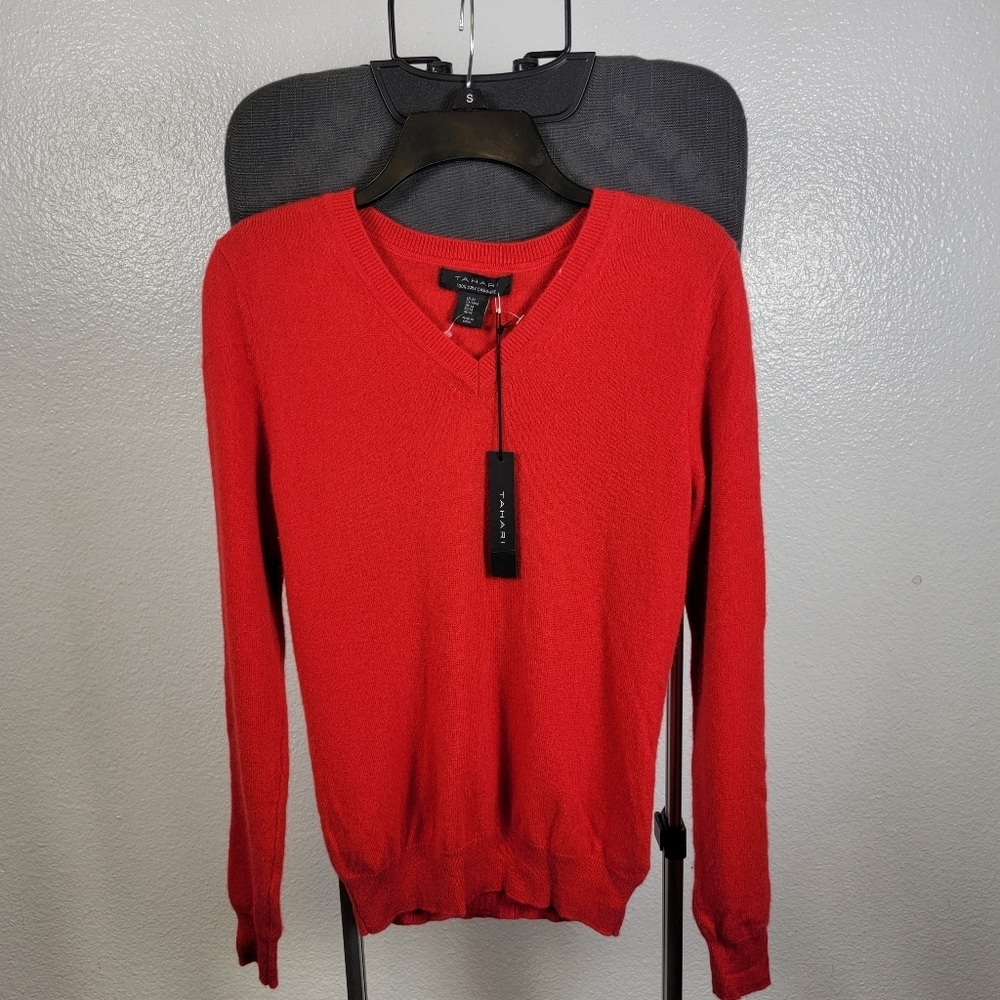 Tahari 2-ply Cashmere‎ Red Long Sleeve Sweater Size M